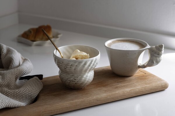 Christina Iversen Studio Porcelánový hrnek Konkylie CHI103