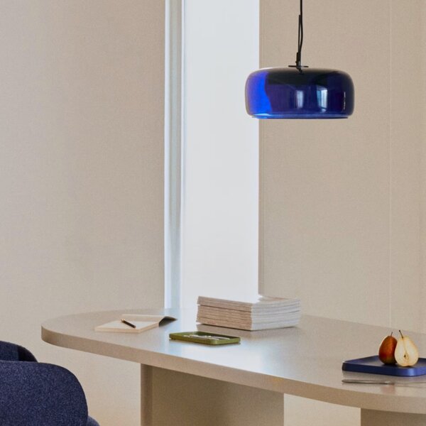Modré skleněné závěsné LED světlo Kave Home Reig 38 cm
