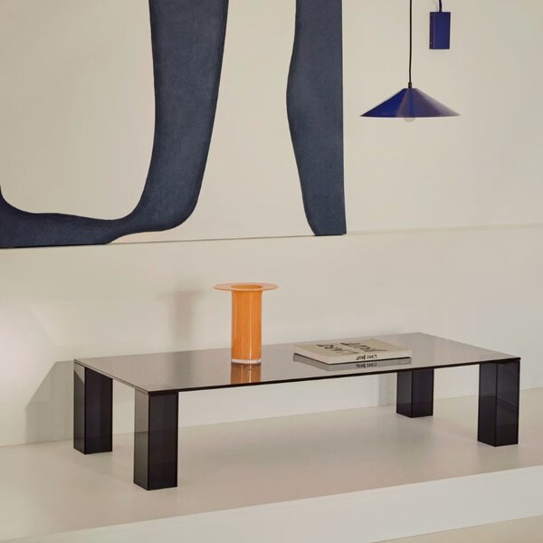 Tmavě šedý skleněný konferenční stolek Kave Home Adularia 140 x 60 cm