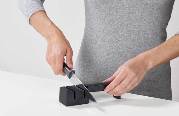 Joseph Joseph Sada nerezových nožů se stojanem a brouskem Elevate Knives Slimblock, 5 ks