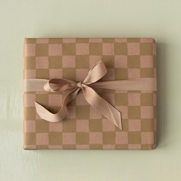 Balicí papír Checker Rose / Ocher – 10 m