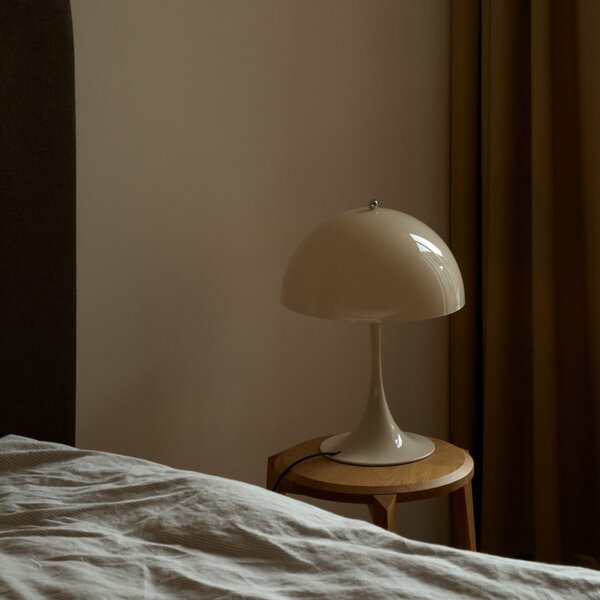 Stolní lampa Panthella 320 Opal Beige