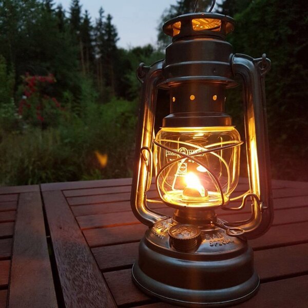 Petromax petrolejová lampa Feuerhand 276 - červená