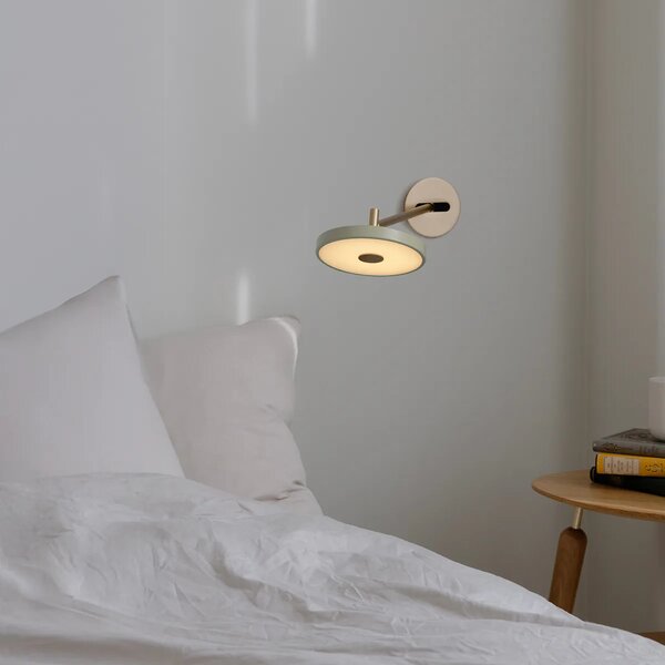 Umage Nástěnné LED svítidlo ASTERIA, 12W, h. 42 cm, 2700K stmívatelné Barva: Bílá-mosaz