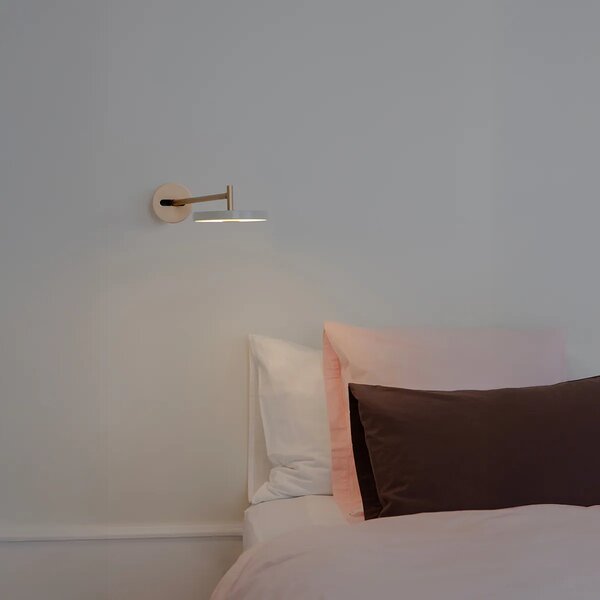 Umage Nástěnné LED svítidlo ASTERIA, 12W, h. 42 cm, 2700K stmívatelné Barva: Bílá-mosaz