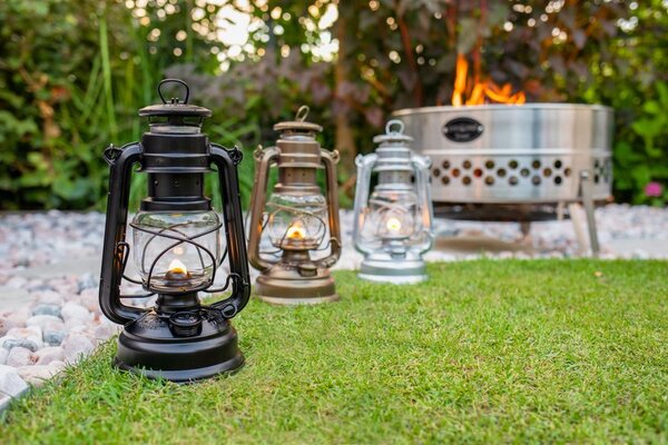 Petromax petrolejová lampa Feuerhand 276 - červená