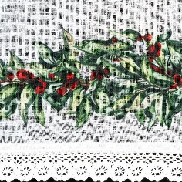 KRÁTKÁ VÁNOČNÍ ZÁCLONA NA PÁSCE XMAS8 150X30 CM VZOROVANÁ