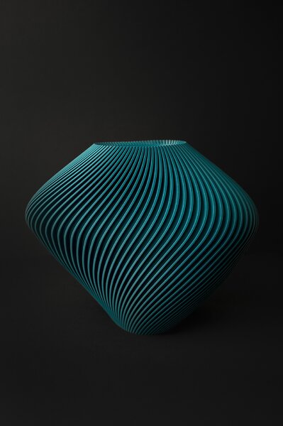 VÁZA TORACE - S jedinečným designem, transformative teal