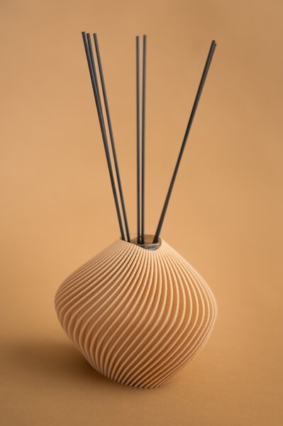 DIFUZÉR TORACE - Difuzér v minimalistickém designu, javor