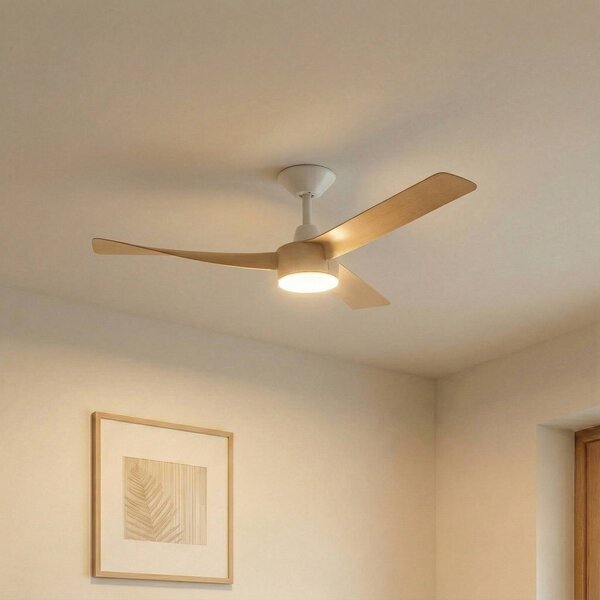 Lucande Stropní ventilátor Airona s LED osvětlením, bílý/dřevěný, DC, tichý,, stmívatelný, Světlé dřevo, Obývací pokoj / jídelna, Plast, Moderní