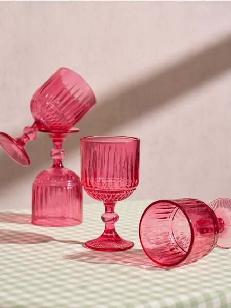 Sinsay - Sada sklenic na stopce 4 pack - sytě růžová
