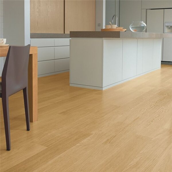 Quick-Step Eligna Přírodní lakovaná dubová EL896 1,722 m2