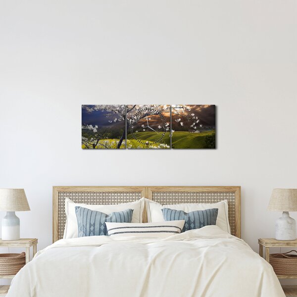 Obraz - Rozkvetlý strom v krajině (s hodinami) (90x30 cm)