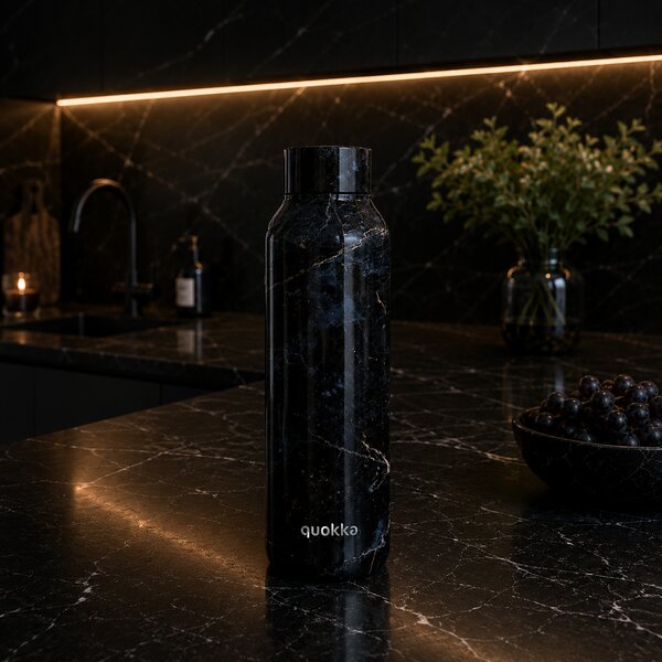 Nerezová termoláhev Solid, 630ml, Quokka, black marble