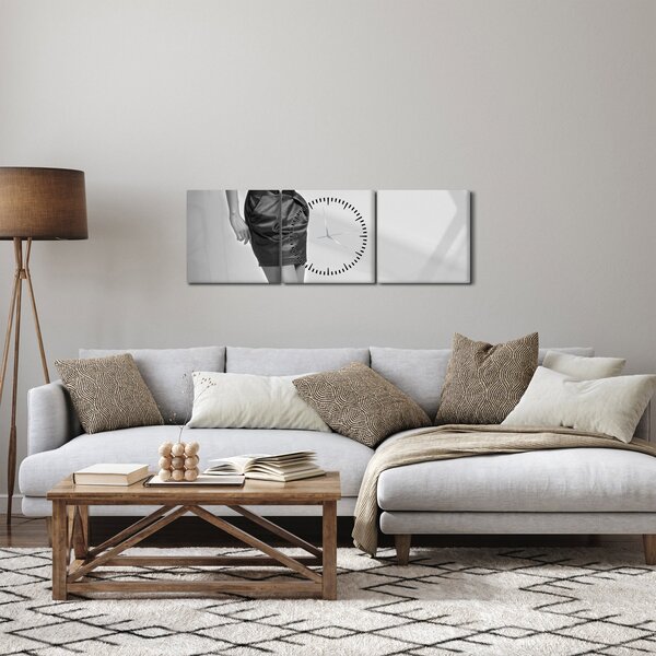 Obraz - Žena v krátkých šatech (s hodinami) (90x30 cm)