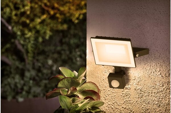 Lois flood BL 20W 30K HV IR Reflektor LED 20W 2050lm 3000K IP65 se senzorem pohybu a soumraku, černý