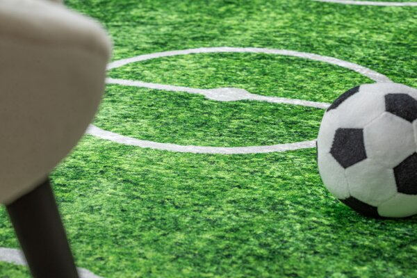 Dětský koberec protiskluzový BAMBINO 58690 fotbalové hřiště, zelený