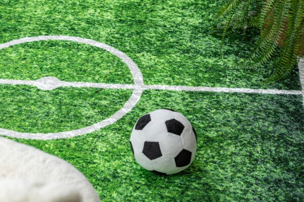 Dětský koberec protiskluzový BAMBINO 58690 fotbalové hřiště, zelený
