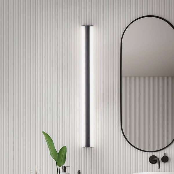 Helestra LED zrcadlová lampa LOOM, délka 90 cm, černá, IP44, Černá, Koupelna, kov