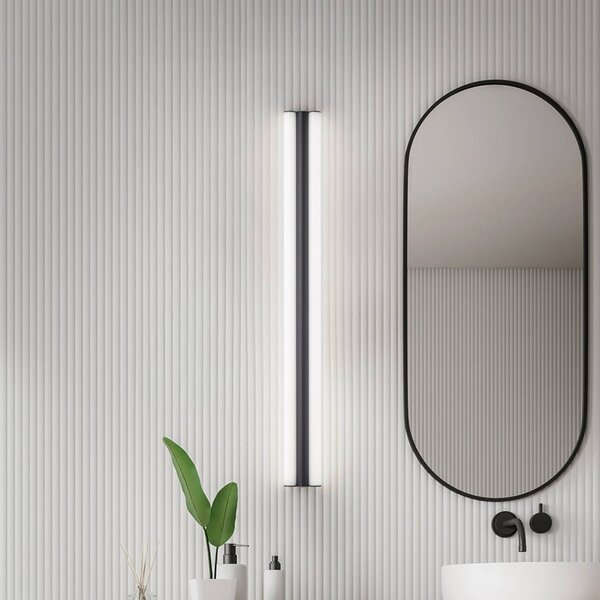 Helestra LED zrcadlová lampa LOOM, délka 120 cm, černá, IP44, Černá, Koupelna, kov