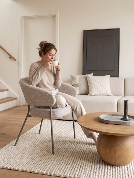 Židle HowHomely Elara - elegance a pohodlí, cappuccino