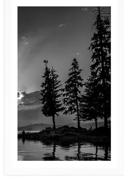 Plakát s paspartou horské jezero v černobílém provedení