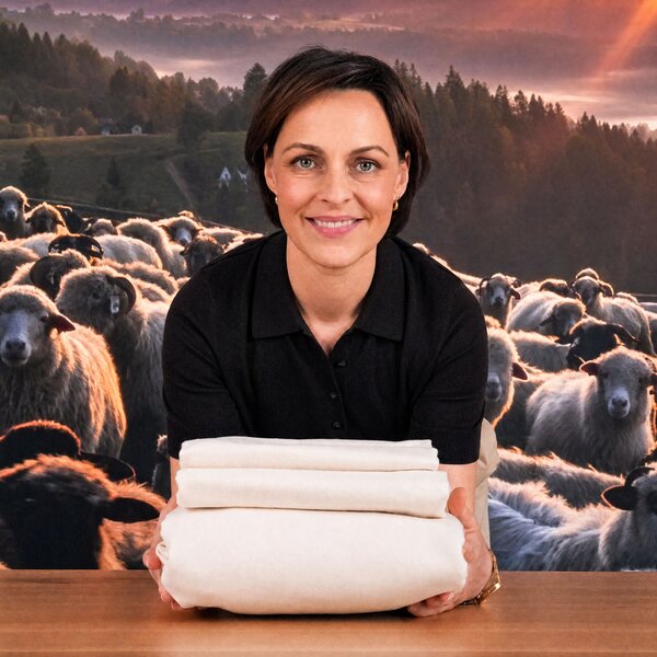Luxusní flanelové povlečení Besky Premium ze 100% biobavlny krémové barvy (na všechny velikosti výrobků Besky) Varianta: na velký polštář o rozměru 90×70 cm