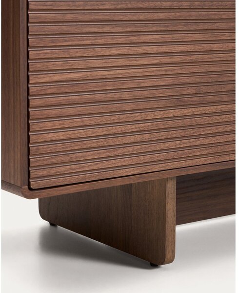 Tmavě hnědý TV stolek v dekoru ořechu 200x46x40 cm Norlen – Kave Home
