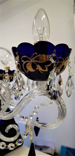DBK GLASS 8-ramenný tmavě modrý křišťálový lustr zdobený zlatou malbou a modrými vachtlemi 1653-8-RF-blue-almonds