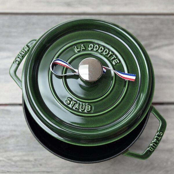 Oválný litinový hrnec Staub 31 cm, bazalka