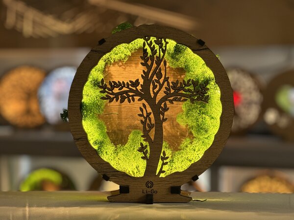 "Kříž v mechu" lampa 20x22cm provedení povrchu: dub