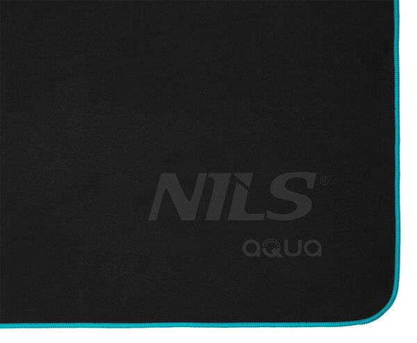 NAR13 ČERNÝ/MODRÝ RUČNÍK Z MIKROVLÁKNA NILS AQUA