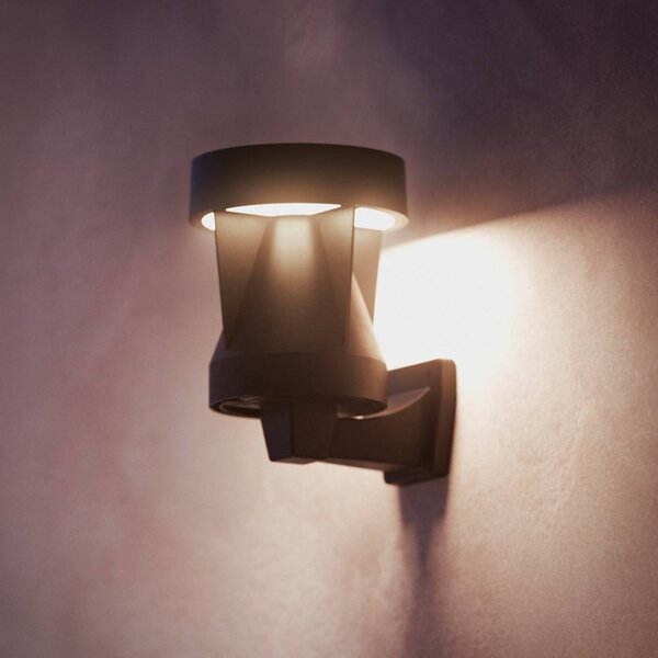 Philips LED solární venkovní nástěnné svítidlo Avery, černé, IP44, Černá, Plast