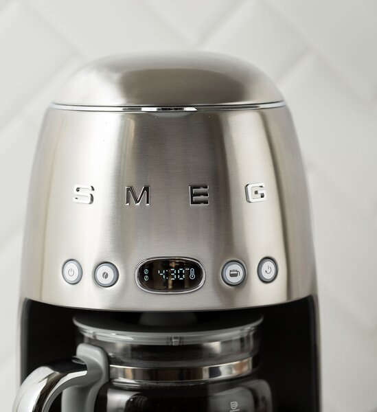 Smeg DCF02SSEU Překapávač na kávu 50's Style DCF02 nerezová ocel