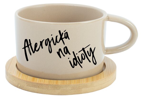 ALERGICKÁ NA IDIOTY - krémový hrníček makronka 200 ml