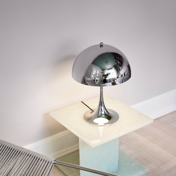 LOUIS POULSEN Stolní lampa Panthella 320, Opal beige