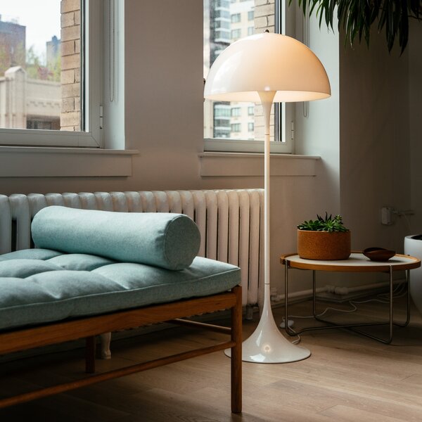 LOUIS POULSEN Stojací lampa Panthella, White opal acryl