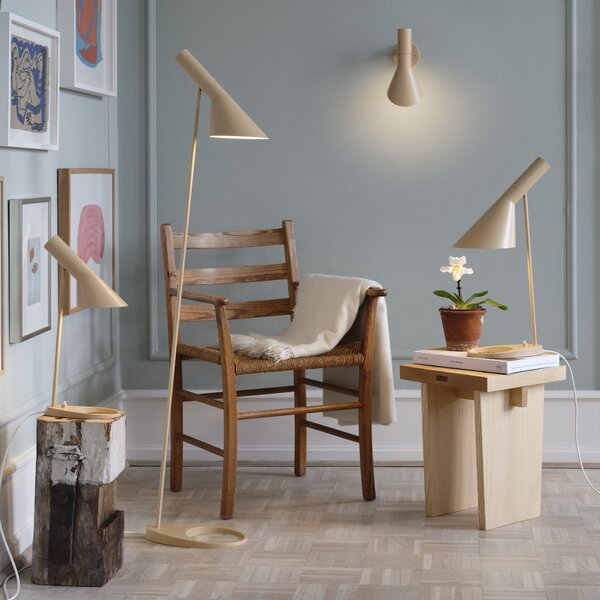 LOUIS POULSEN Stojací lampa AJ, Black