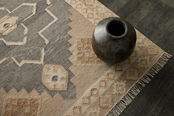 Diamond Carpets India, Ručně vázaný kusový koberec Heriz Wood DE 2005 Grey Mix, 80x150, béžová, chodba / předsíň