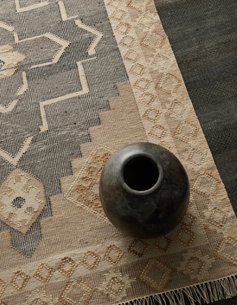 Diamond Carpets India, Ručně vázaný kusový koberec Heriz Wood DE 2005 Grey Mix, 80x150, béžová, chodba / předsíň