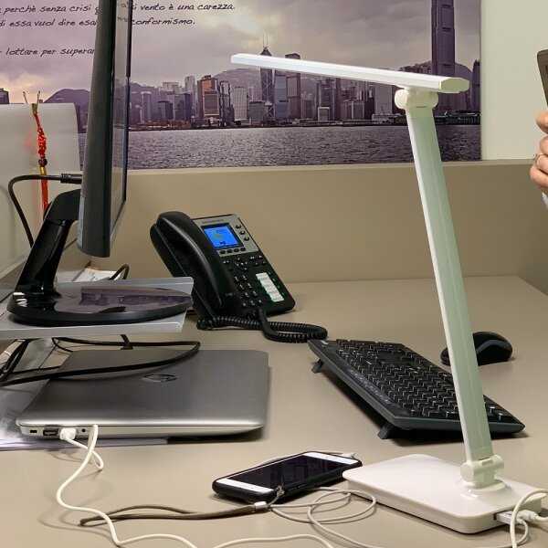 ONLI - LED Stmívatelná stolní lampa S USB portem DESKI LED/7W/230V 4000K bílá