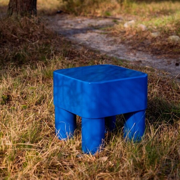 Jotex Modrá lakovaná dětská stolička CHUBB 31 cm