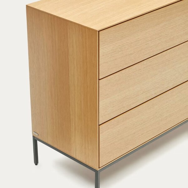Dubová komoda Kave Home Vedrana 110 x 40 cm