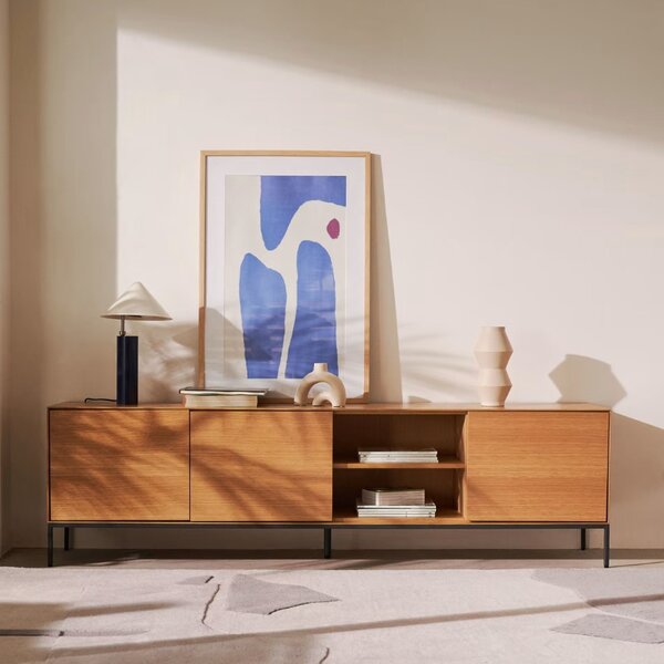 Dubový TV stolek Kave Home Vedrana II. 195 x 40 cm