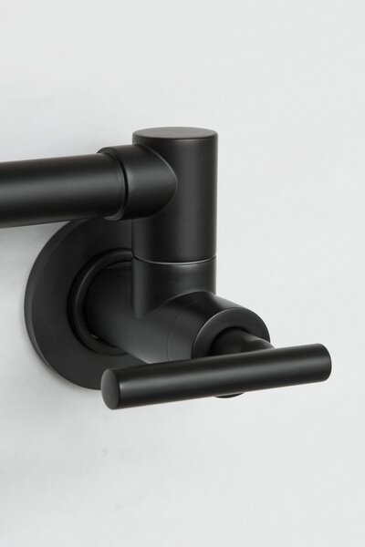 Berg Pot Filler kuchyňská baterie na stěnu černá 830135B