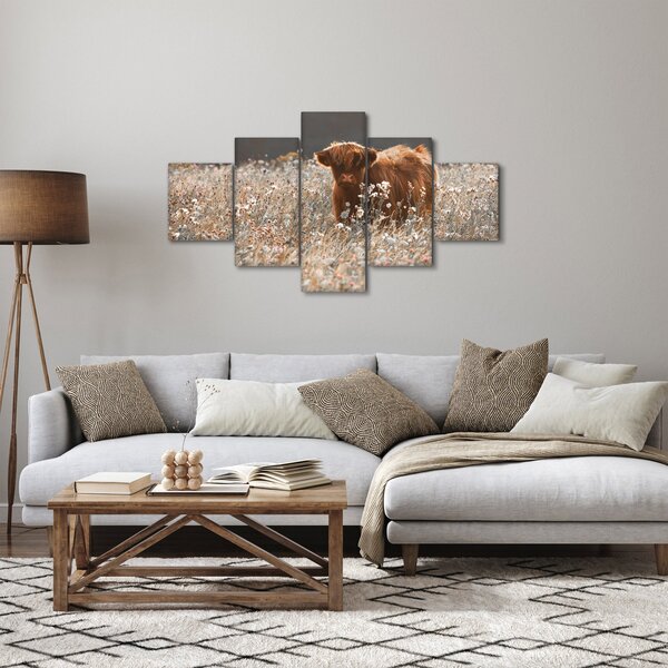 Obraz - Skotská kráva v kvítí (125x70 cm)