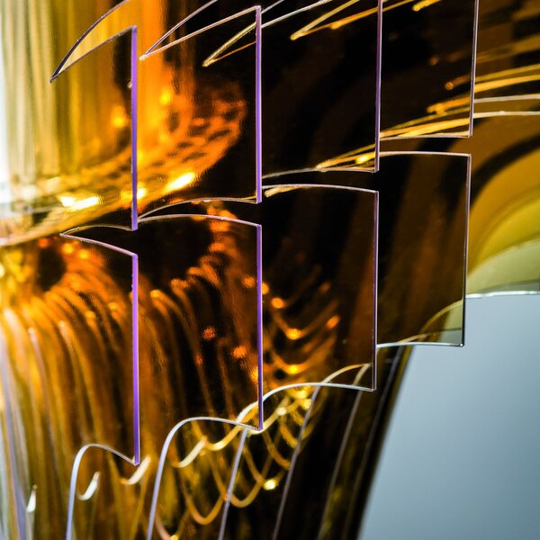 Slamp Aria S gold, závěsný světelný objekt od Zaha Hadid, 2x E27 + 7W LED, délka 75cm