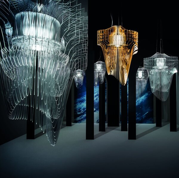 SLAMP ARISM00GLD01T00E27EU Aria M Gold, závěsné svítidlo od Zaha Hadid, 3+1 LED E27, Ø60x90cm