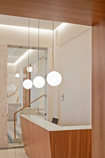 Flos F3176059 IC Lights S2, designové závěsné svítidlo, 1x205W E27, mosaz, Ø 30cm
