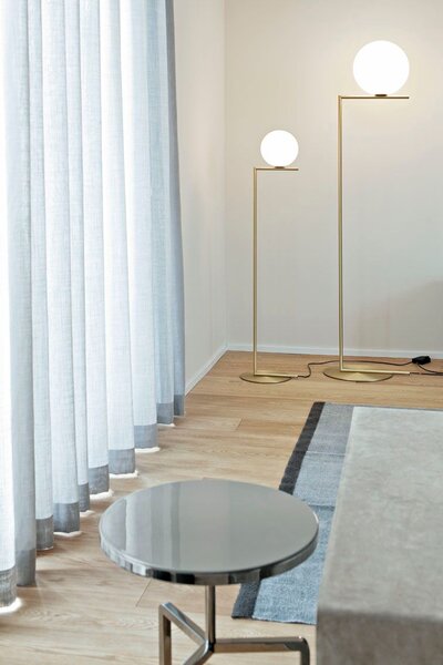 Flos F3174059 IC Lights F2, designová stojací lampa se stmívačem, 1x205W E27, mosaz, Ø 30cm, výška 185cm